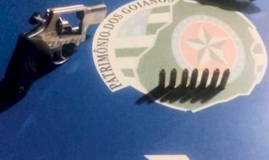 POLÍCIA MILITAR REALIZA A PRISÃO DE UM INDIVÍDUO POR PORTE ILEGAL DE ARMA DE FOGO EM MINAÇU