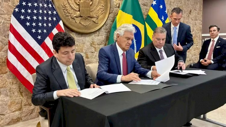 Caiado assina acordo com EUA prevendo parceria para explorar minerais críticos em Goiás