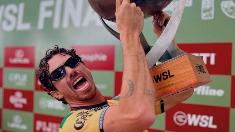 Yago Dora faz história e conquista seu 1º título mundial de surfe