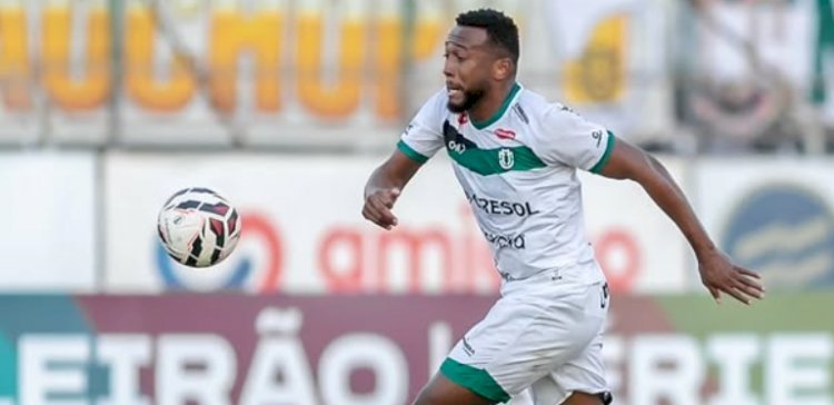 Atlético-GO anuncia a chegada do atacante Maranhão