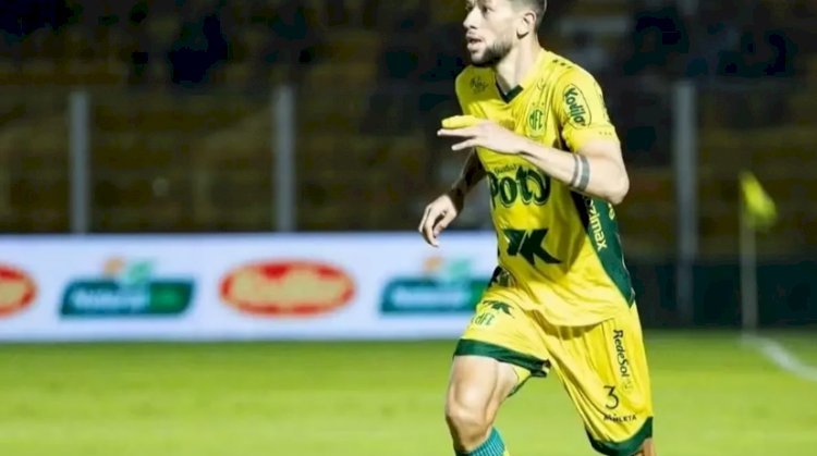 Vila Nova irá faturar bolada com negociação do zagueiro Jemmes para o Fluminense